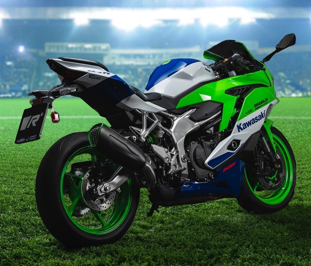 Kawasaki NINJA ZX-4R/RR, Stainless Steel Black With Green