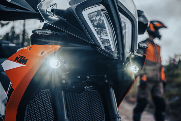 AUXILIARY HEADLIGHT KIT