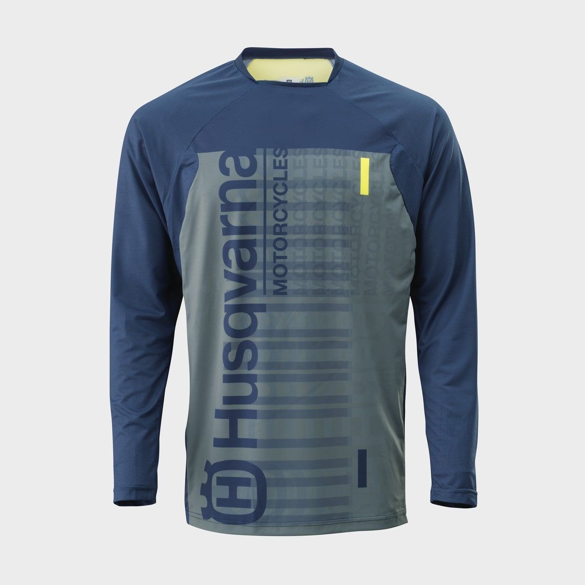 AUTHENTIC JERSEY