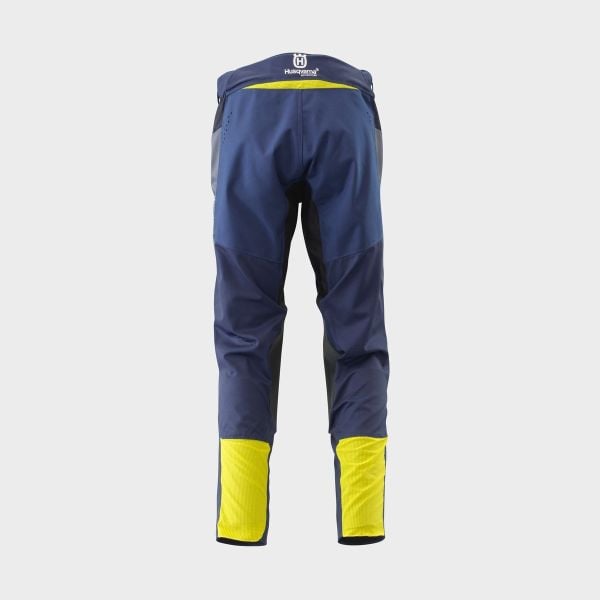 AUTHENTIC PANTS