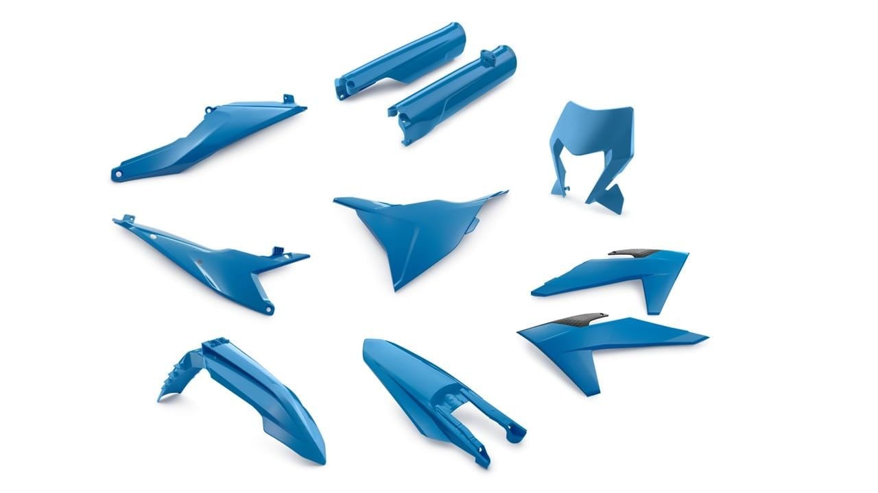 PLASTIC PARTS KIT